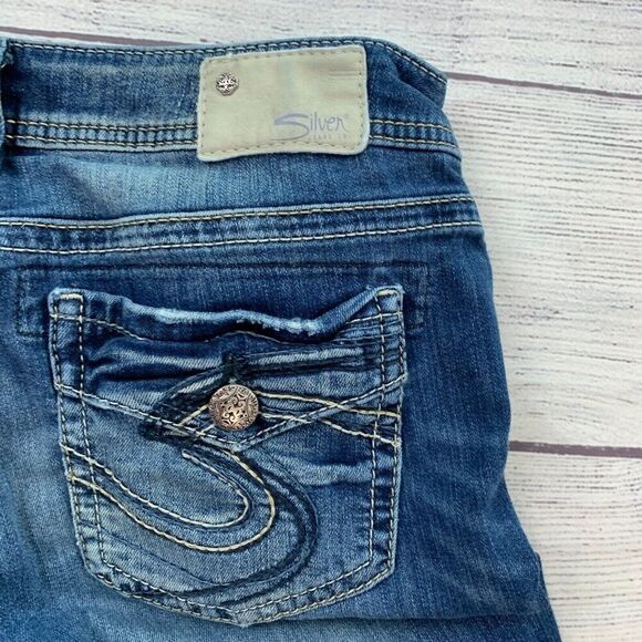 Silver Jeans Capri sz 30 X 22 Suki Dark Wash Inseam 23.5" - Picture 7 of 10